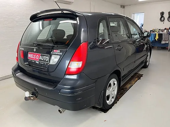 Suzuki Liana 2004 photo 4