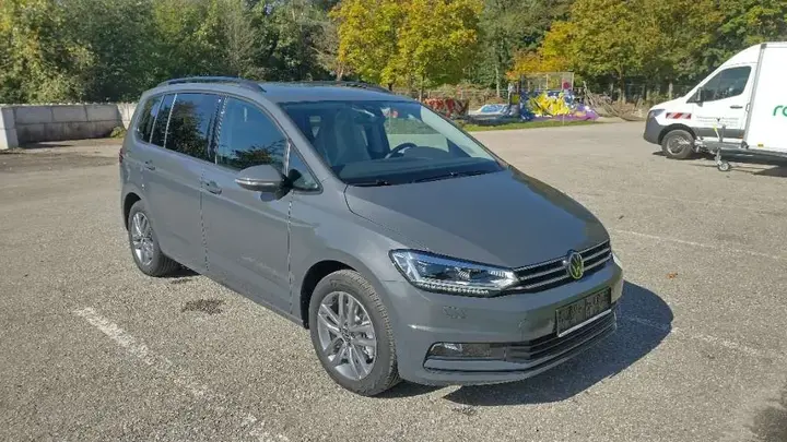 Volkswagen Touran photo 3