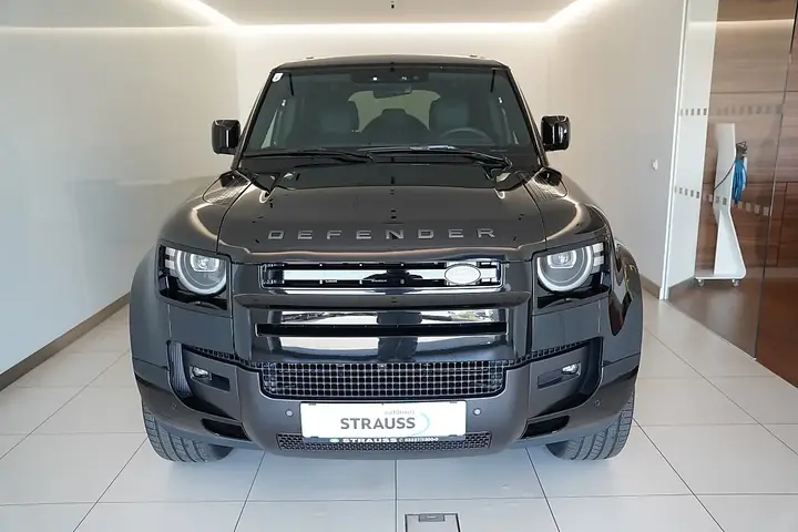 Land Rover Defender 2026 photo 2