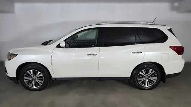 Nissan Pathfinder 2017 photo 3