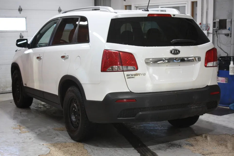 Kia Sorento 2012 photo 4