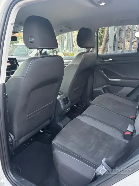 Volkswagen T-Roc 2022 photo 5