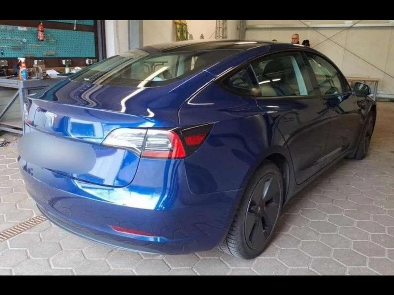 Tesla Model 3 2023 photo 4