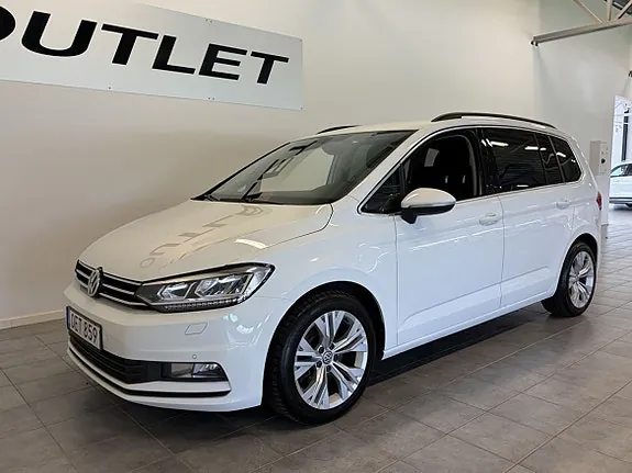 Volkswagen Touran 2017 photo 2