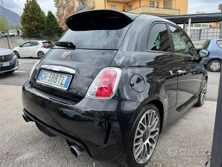 Abarth 500 2011 photo 3
