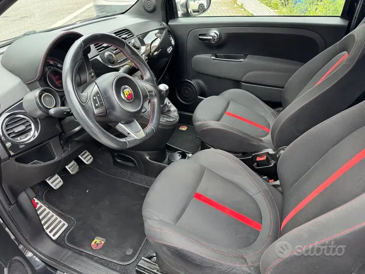 Abarth 500 2011 photo 5
