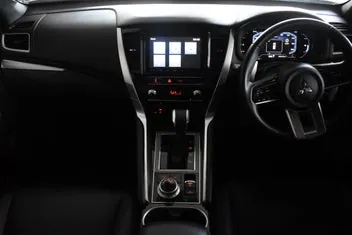 Mitsubishi Pajero Sport 2025 photo 4