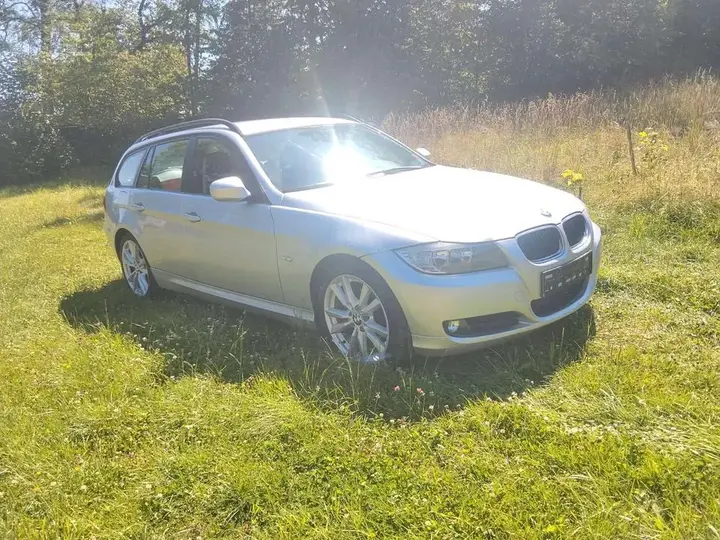 BMW 318I