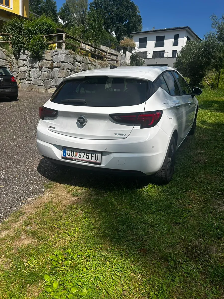 Opel Astra 2019 photo 2