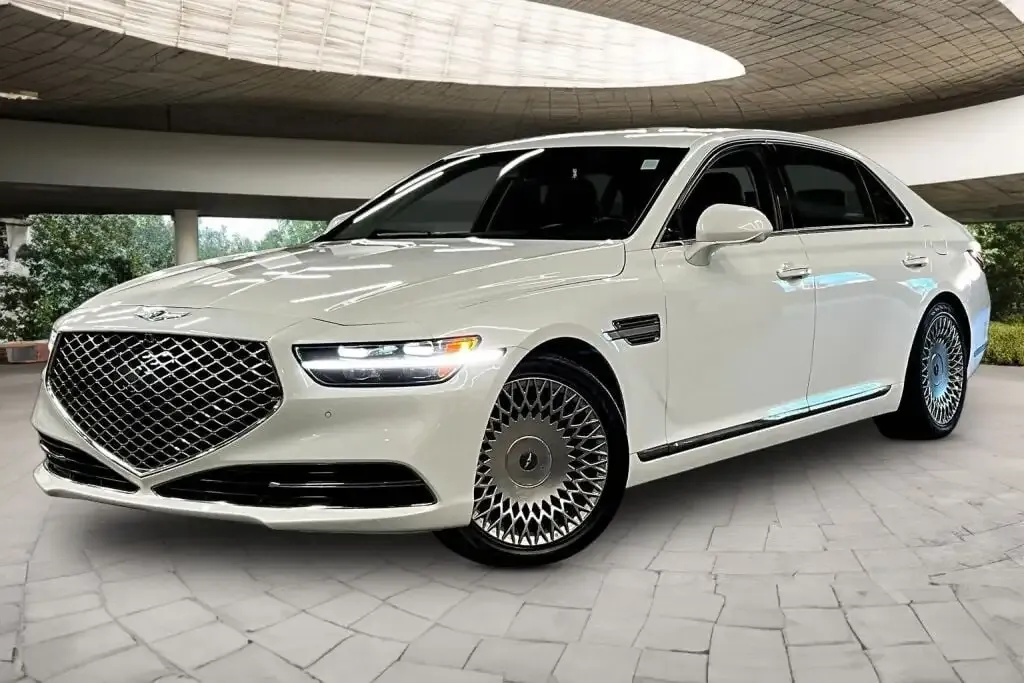 Genesis G90