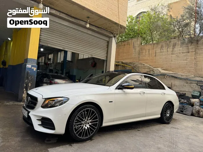 Mercedes-Benz E 300
