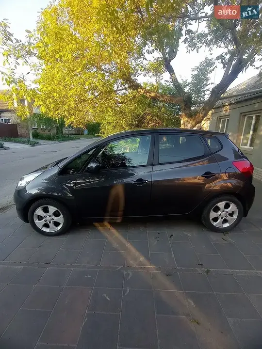 Kia Venga 2012 photo 4