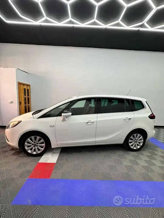 Opel Zafira 2013 photo 3