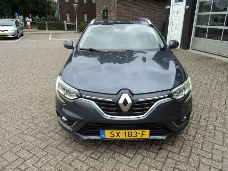 Renault Mégane Estate 2018 photo 2