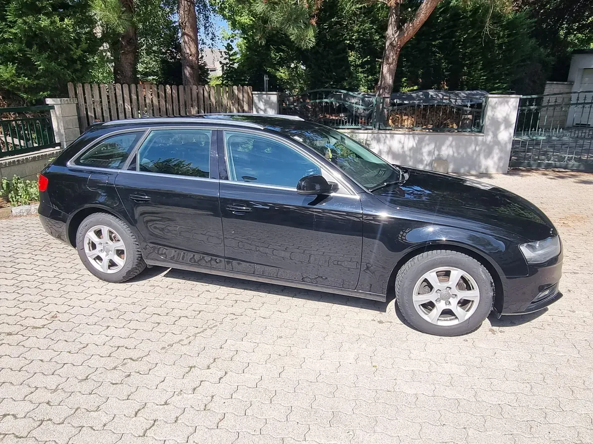 Audi A4 2015 photo 3