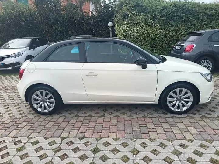 Audi A1 2014 photo 4