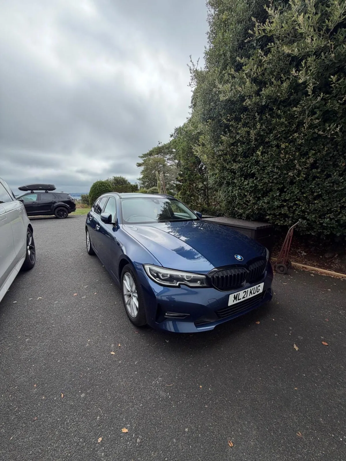 BMW 3 Series 2021 photo 2