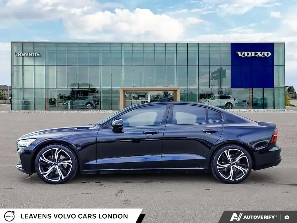 Volvo S60 2023 photo 3