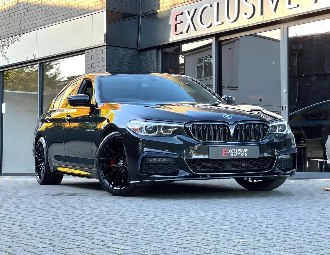 BMW 5 Series 2019 photo 2