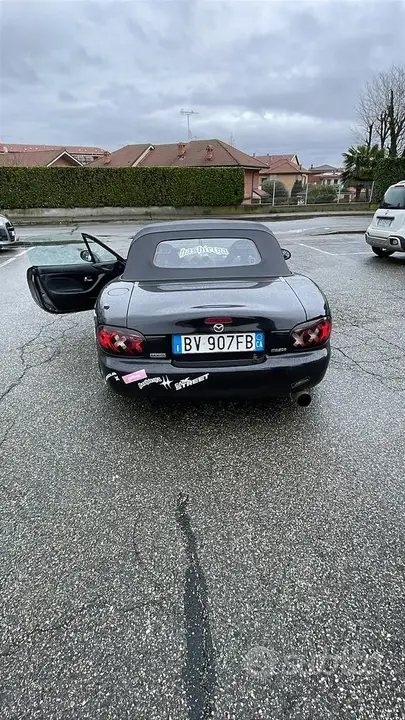 Mazda Mx-5 2002 photo 2