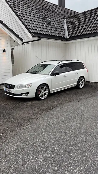 Volvo V70 2015 photo 2