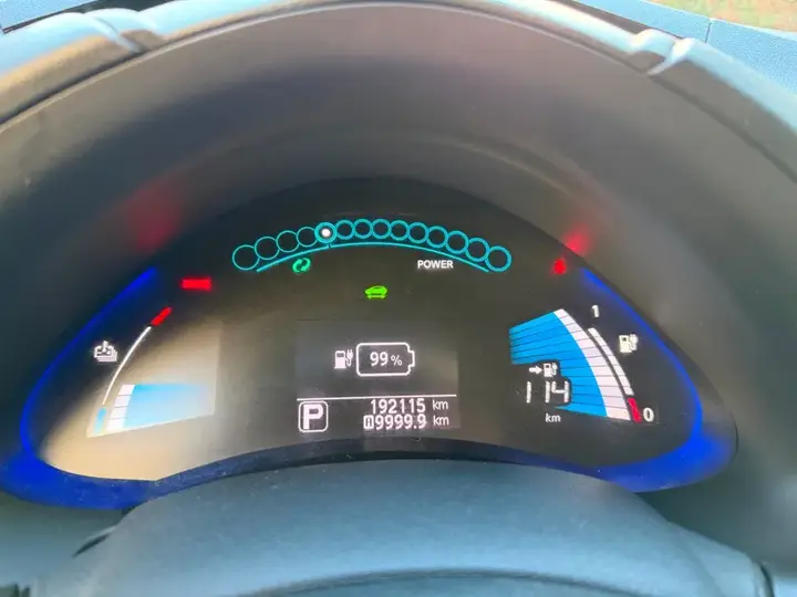 Nissan Leaf 2014 photo 4