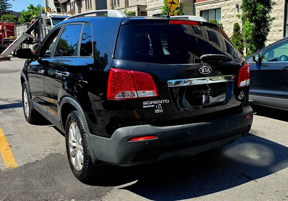 Kia Sorento 2011 photo 2