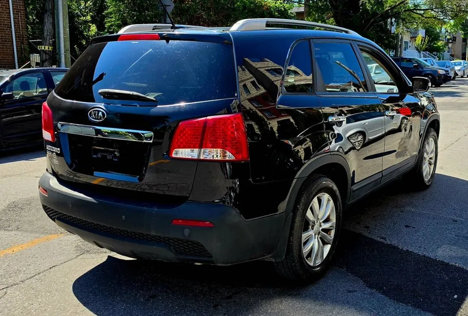 Kia Sorento 2011 photo 4