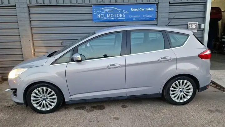 Ford C-Max 2011 photo 4