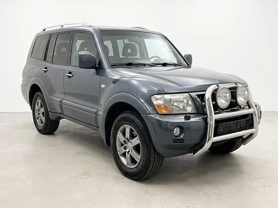 Mitsubishi Pajero 2005 photo 2