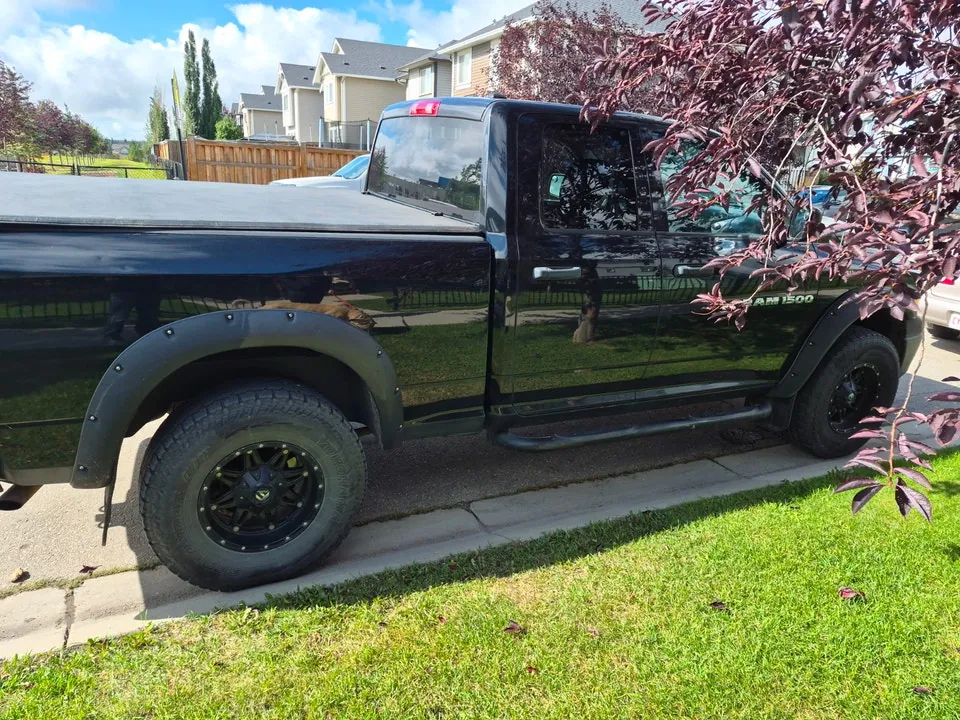 Dodge Ram 1500 2012 photo 3
