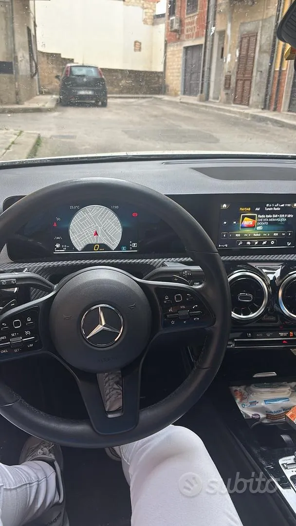 Mercedes-Benz A-Class 2019 photo 4