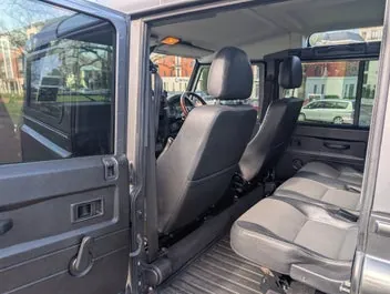 Land Rover Defender 2014 photo 5