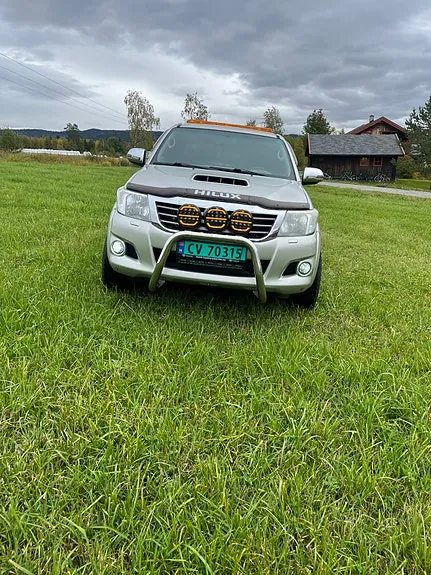 Toyota Hilux 2013 photo 2