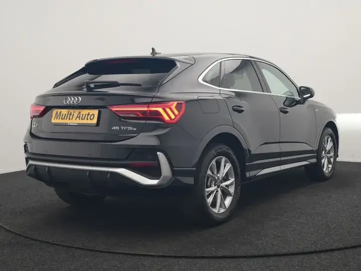 Audi Q3 2024 photo 3