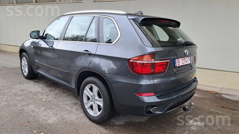 BMW X5 2010 photo 2