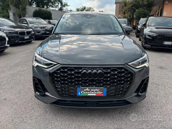Audi Q3 2022 photo 2