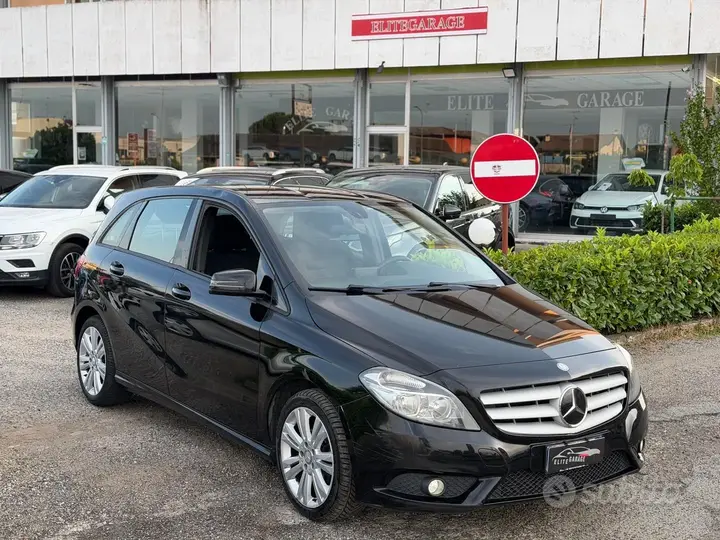 Mercedes-Benz B180D