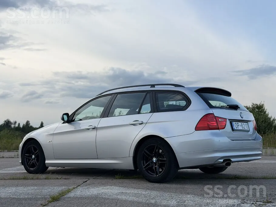 BMW 320D 2009 photo 5