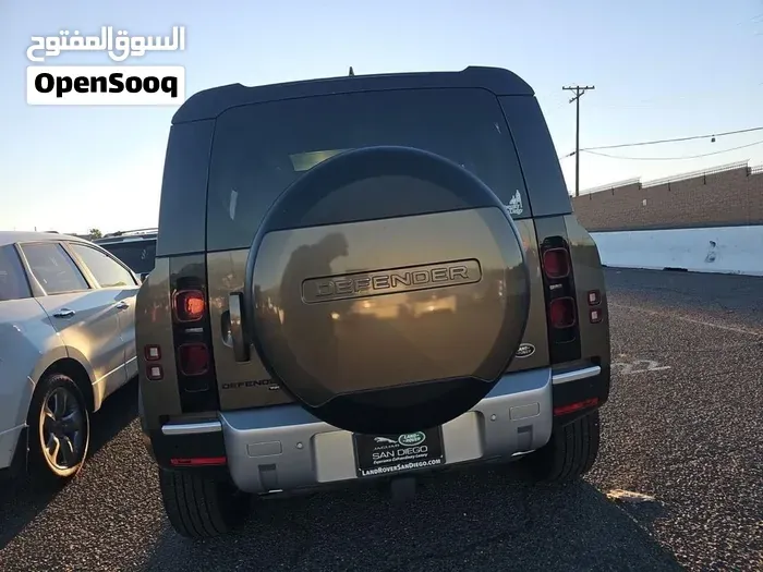 Land Rover Defender 2022 photo 4