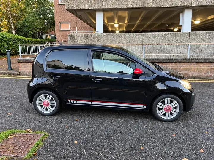 Volkswagen Up 2017 photo 2