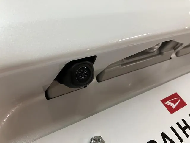 Daihatsu Tanto 2024 photo 5
