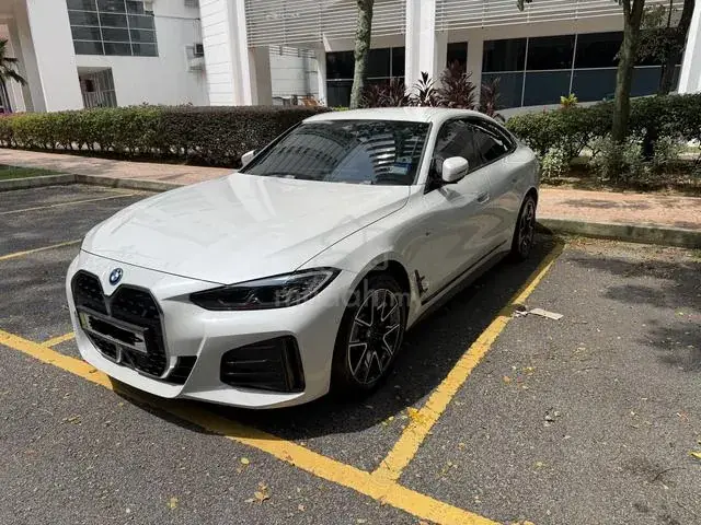 BMW I4