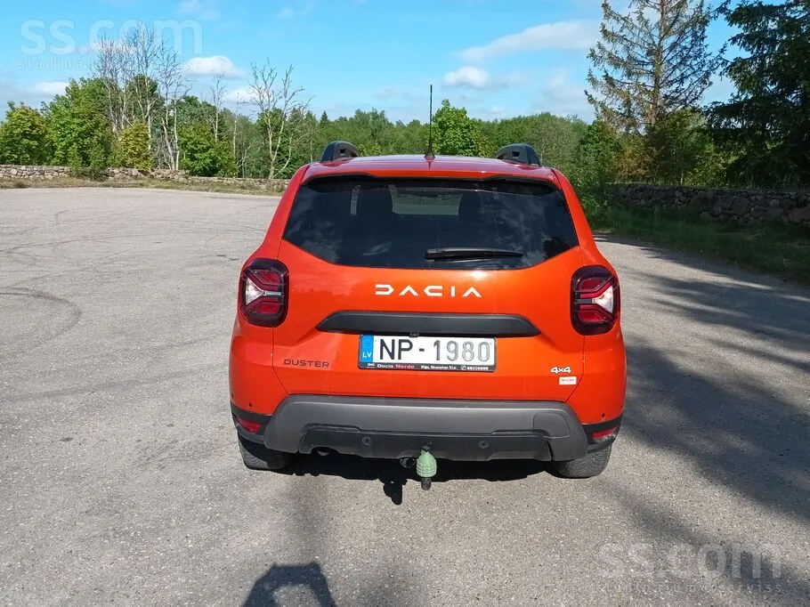Dacia Duster 2023 photo 2