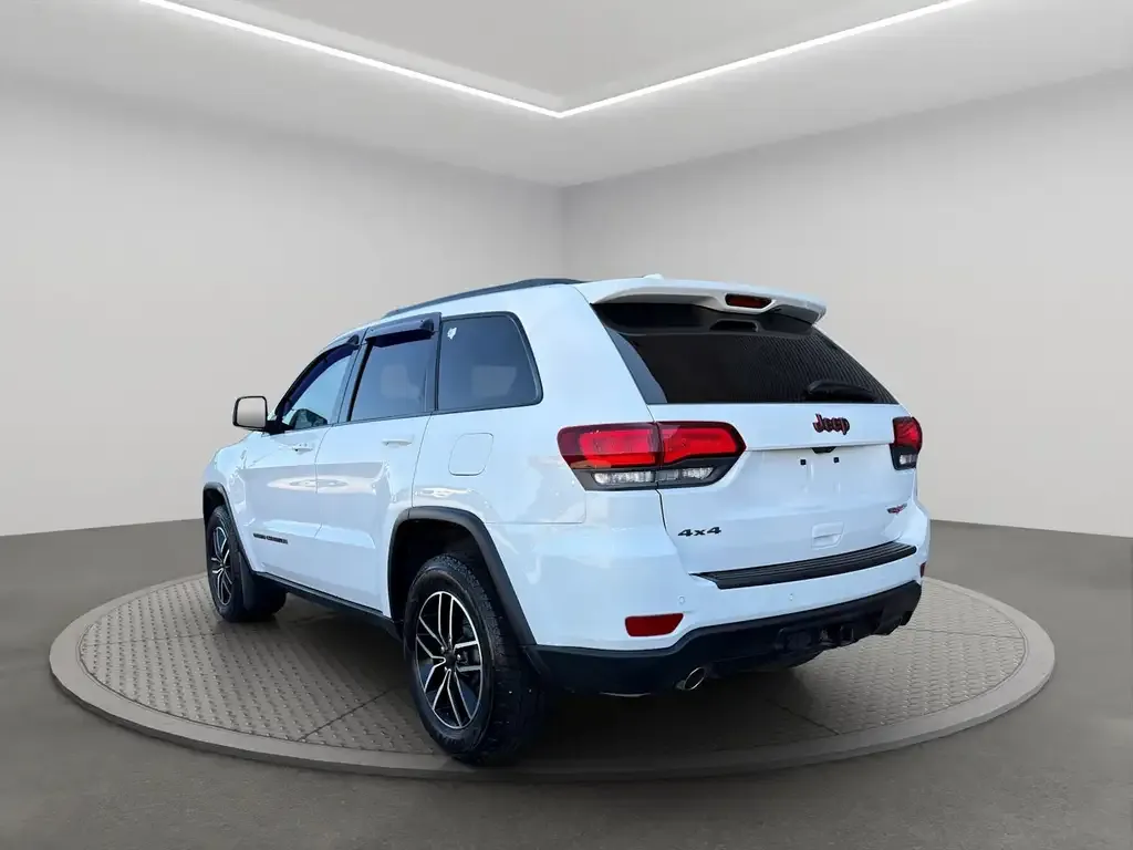 Jeep Grand Cherokee 2021 photo 4