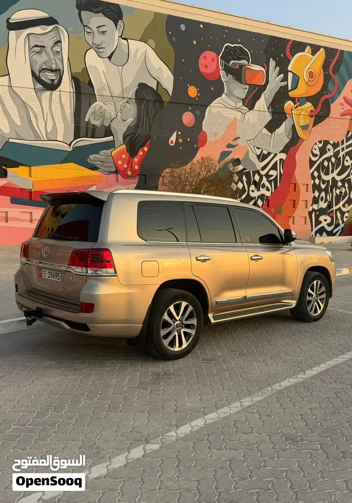 Toyota Land Cruiser 2017 photo 2