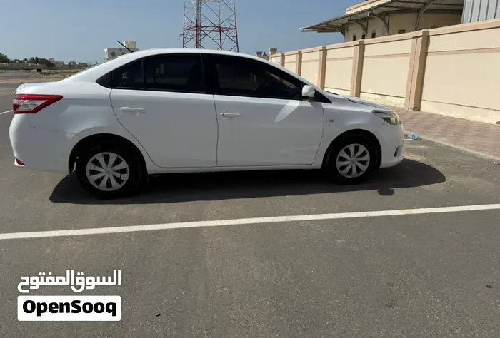 Toyota Yaris 2015 photo 5