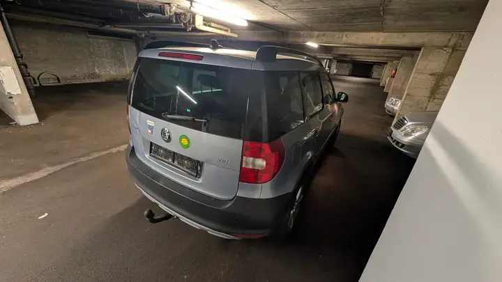 Skoda Yeti 2011 photo 2