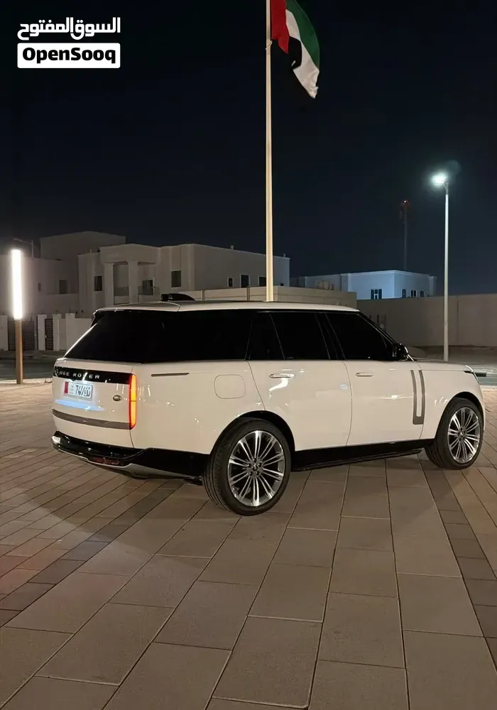 Land Rover Range Rover 2022 photo 2