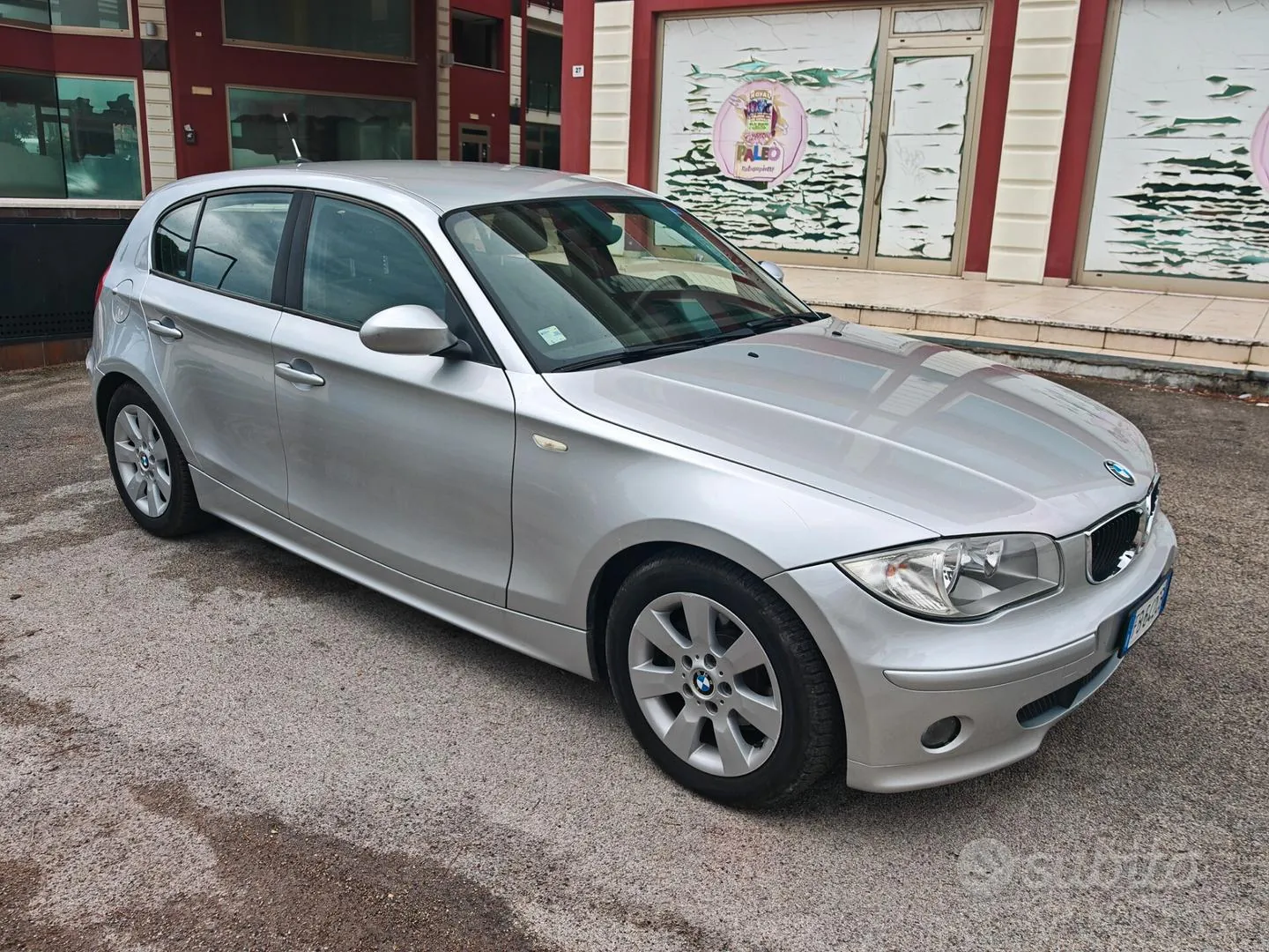 BMW 118D 2006 photo 3